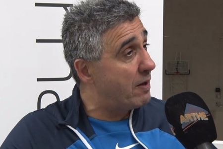 Interview met coach Carmelo na Genk-Borgerhout op 10-11